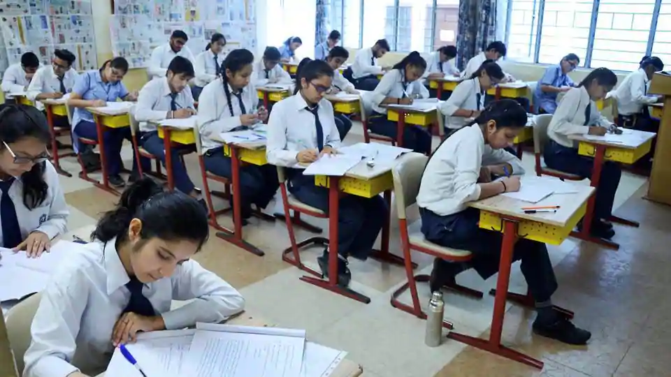 CBSE Extends Date For Class 9,11 Registration Without Late Fee